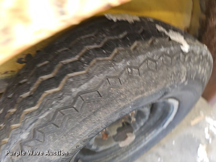 image for item NT9752 1987 Blue Diamond  utility trailer