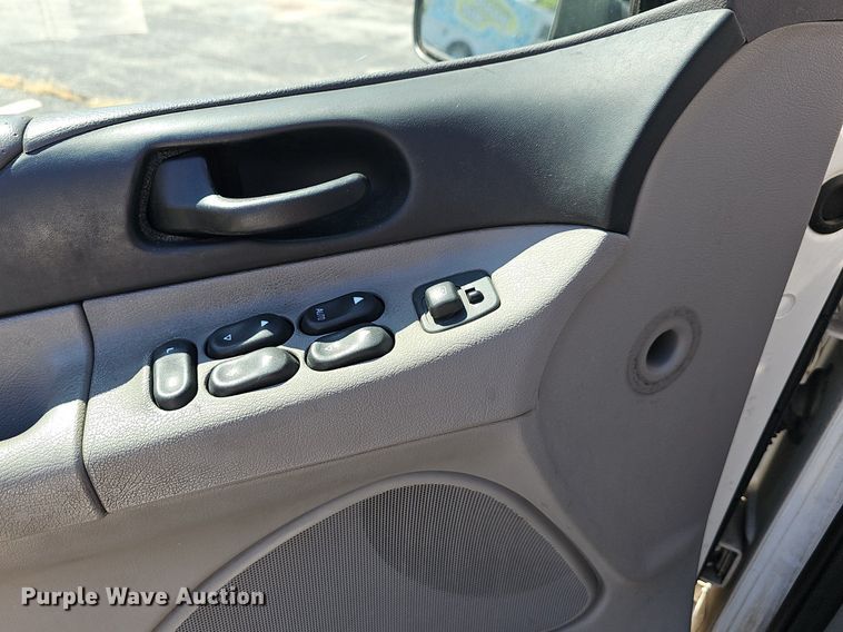 image for item NT9754 1998 Ford Windstar  van