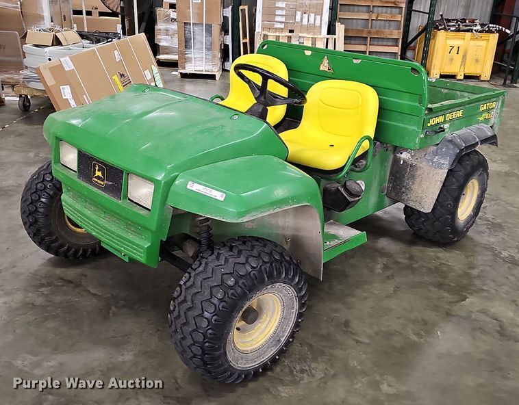 image for item NT9755 2001 John Deere Gator 4x2  utility vehicle