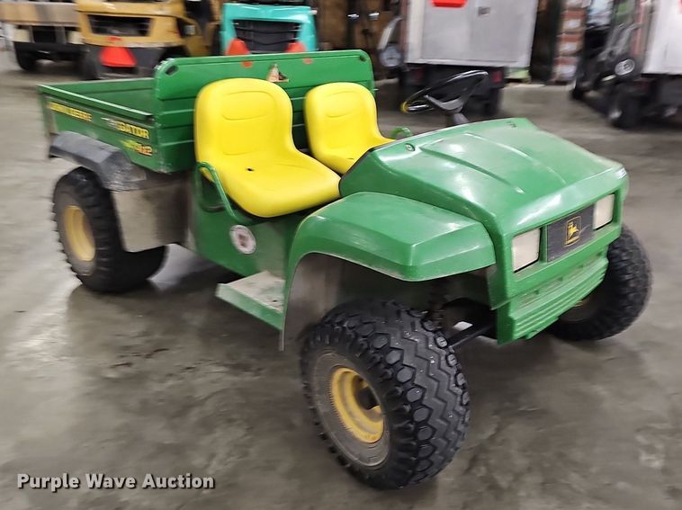 image for item NT9755 2001 John Deere Gator 4x2  utility vehicle