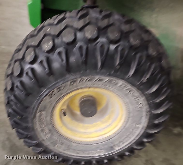 image for item NT9755 2001 John Deere Gator 4x2  utility vehicle