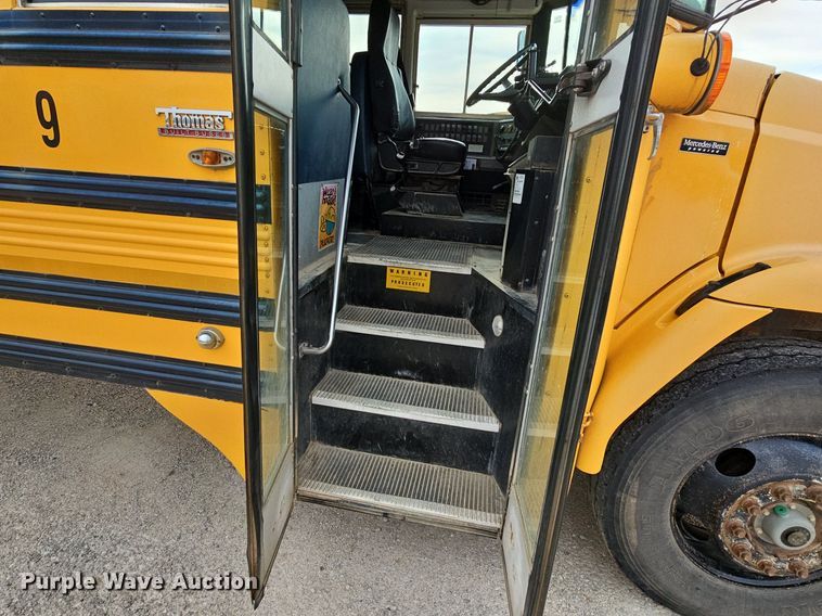 image for item NT9756 2005 Freightliner FS65  school bus