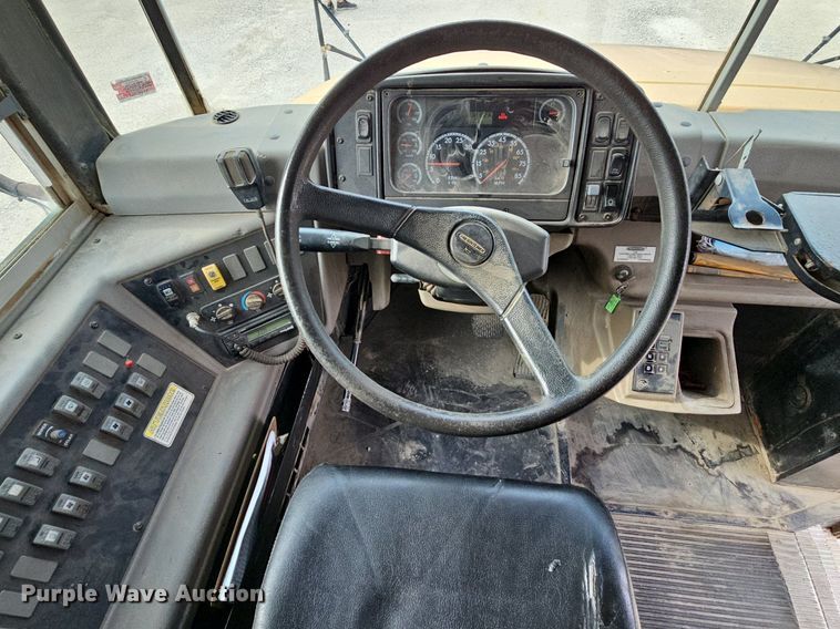 image for item NT9756 2005 Freightliner FS65  school bus