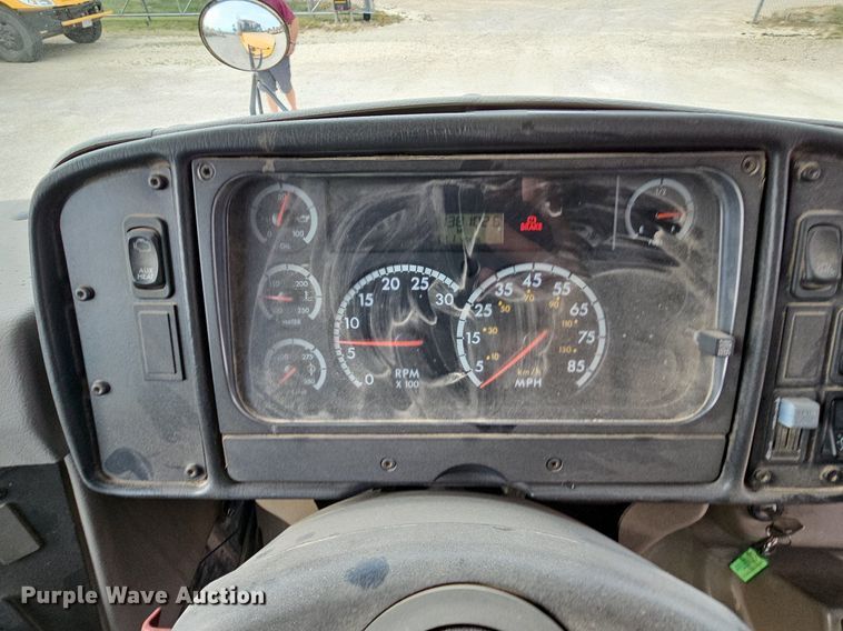 image for item NT9756 2005 Freightliner FS65  school bus