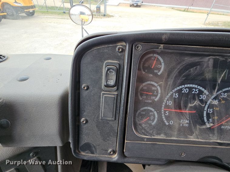 image for item NT9756 2005 Freightliner FS65  school bus