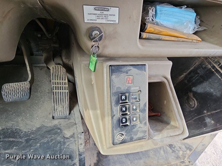 image for item NT9756 2005 Freightliner FS65  school bus