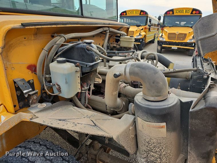 image for item NT9756 2005 Freightliner FS65  school bus