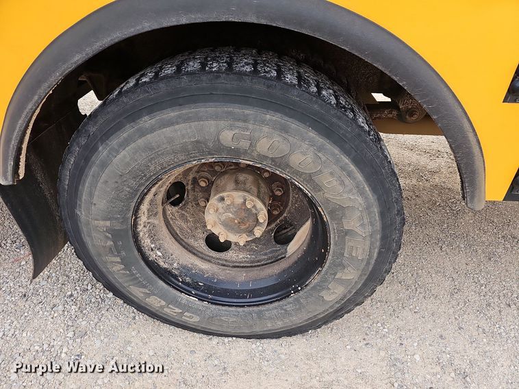 image for item NT9756 2005 Freightliner FS65  school bus