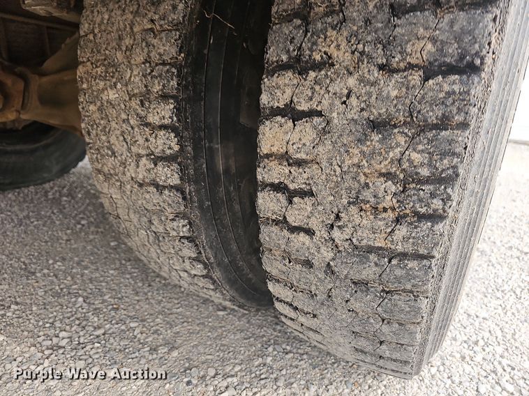 image for item NT9756 2005 Freightliner FS65  school bus