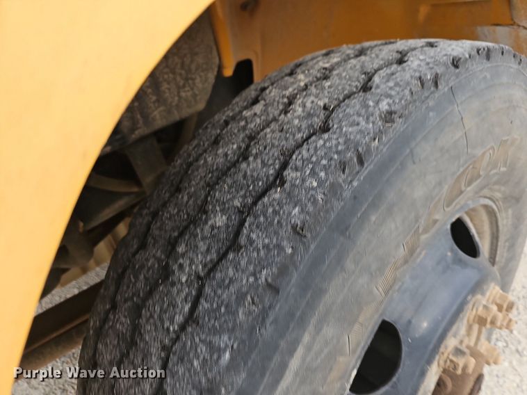 image for item NT9756 2005 Freightliner FS65  school bus