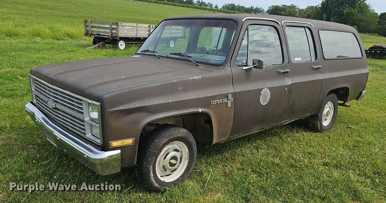 image for item NT9757 1984  Chevrolet Suburban  SUV