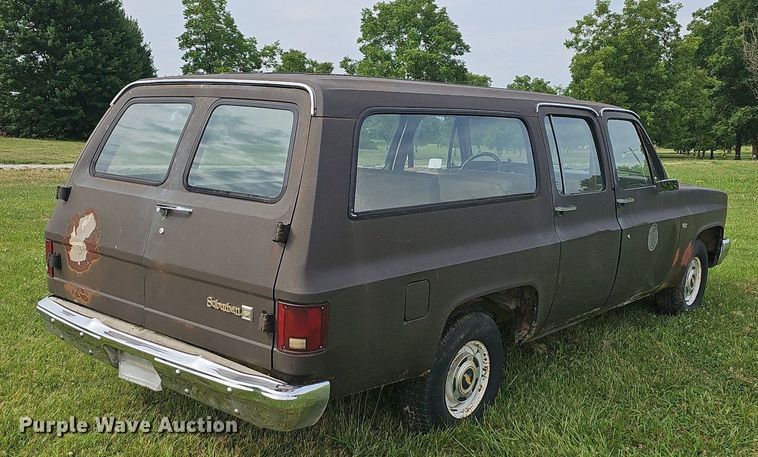 image for item NT9757 1984  Chevrolet Suburban  SUV