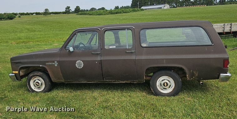 image for item NT9757 1984  Chevrolet Suburban  SUV