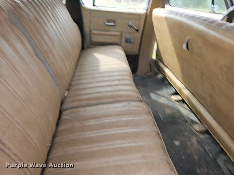 image for item NT9757 1984  Chevrolet Suburban  SUV