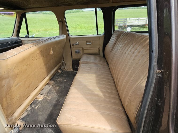 image for item NT9757 1984  Chevrolet Suburban  SUV