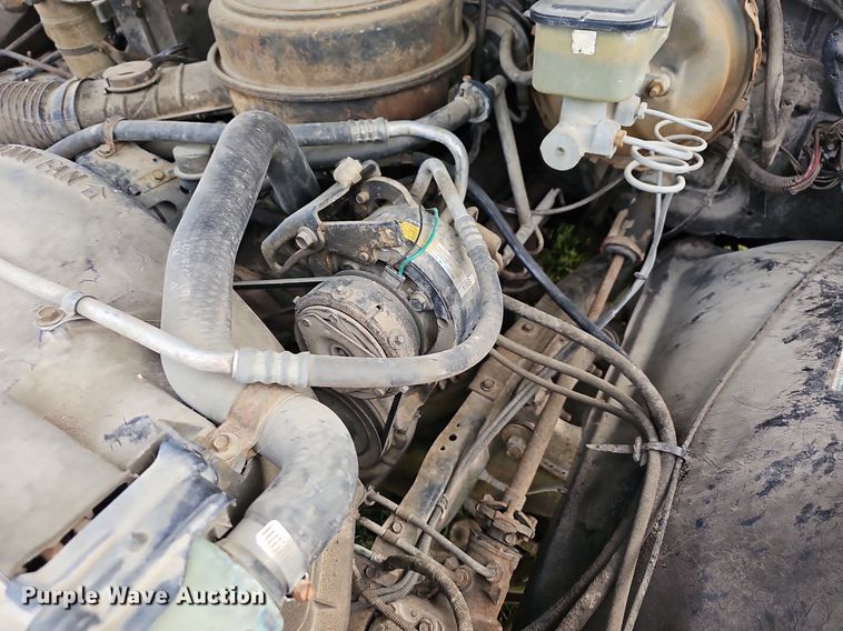 image for item NT9757 1984  Chevrolet Suburban  SUV