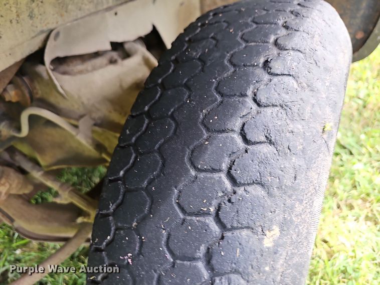 image for item NT9757 1984  Chevrolet Suburban  SUV