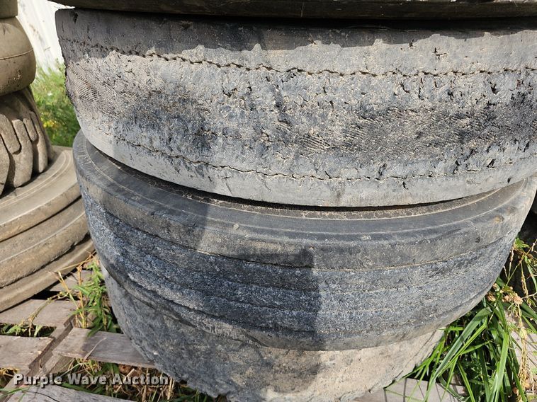 image for item NU9001 (11) tires and wheels