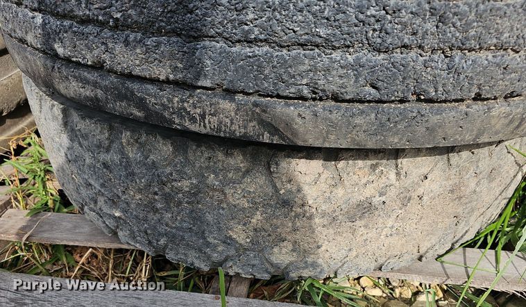 image for item NU9001 (11) tires and wheels