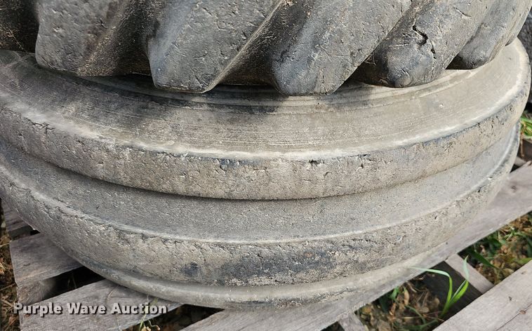 image for item NU9002 (12) tires