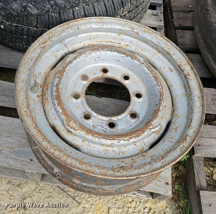 image for item NU9002 (12) tires