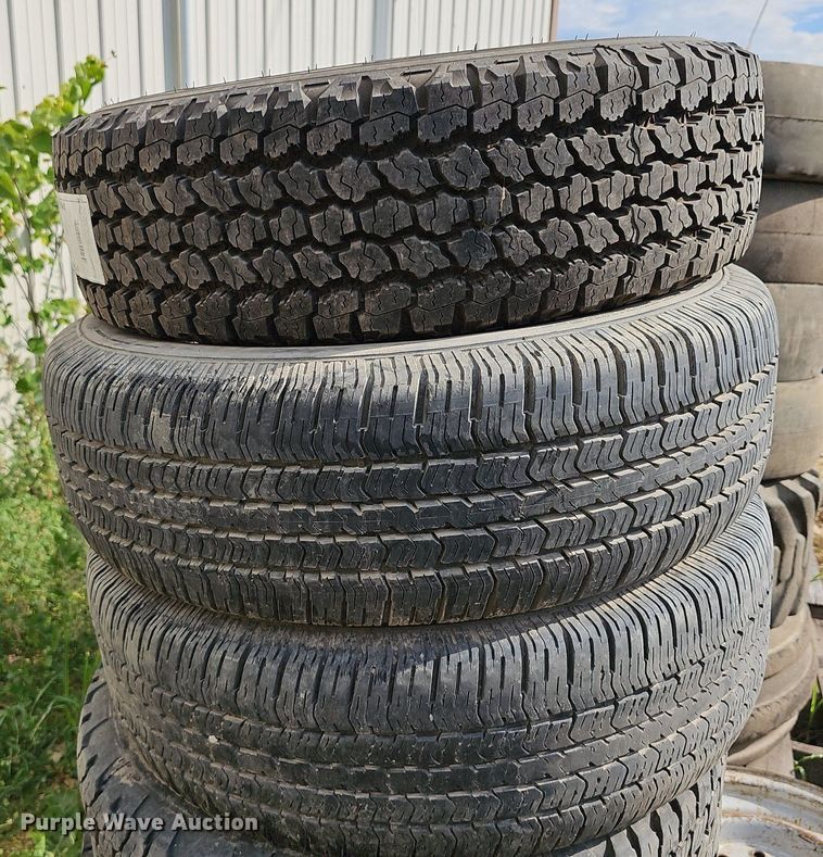 image for item NU9002 (12) tires