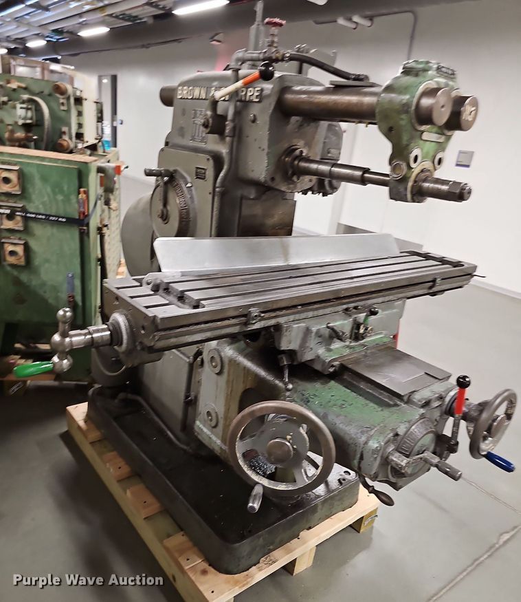 image for item NX9685 Brown & Sharpe No. 2 Plain  milling machine