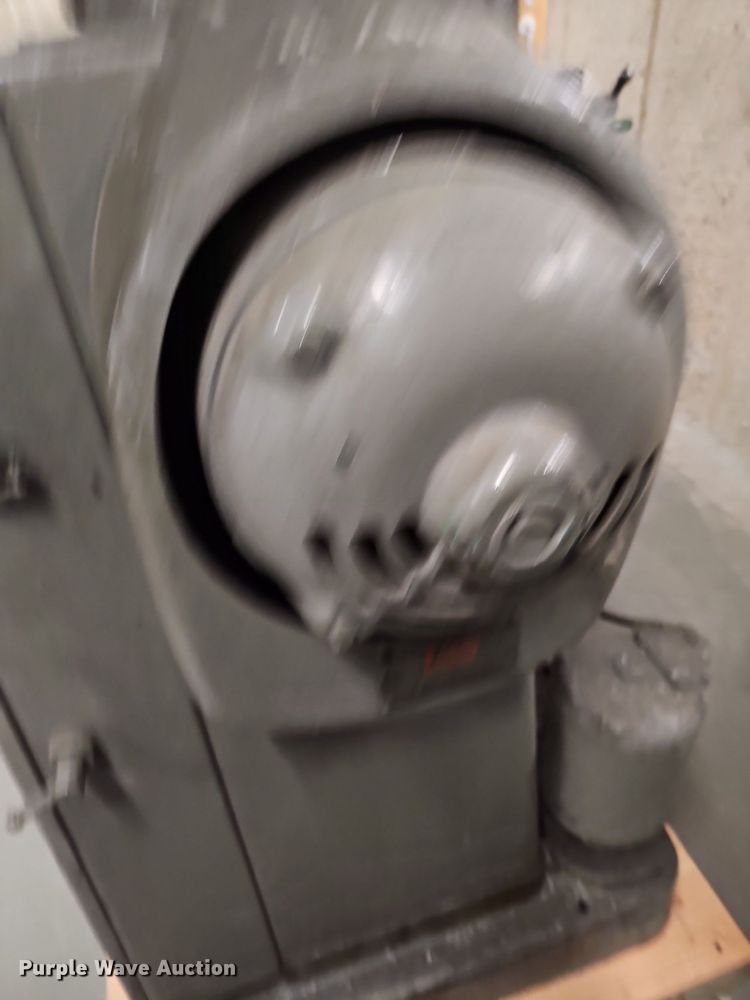 image for item NX9685 Brown & Sharpe No. 2 Plain  milling machine