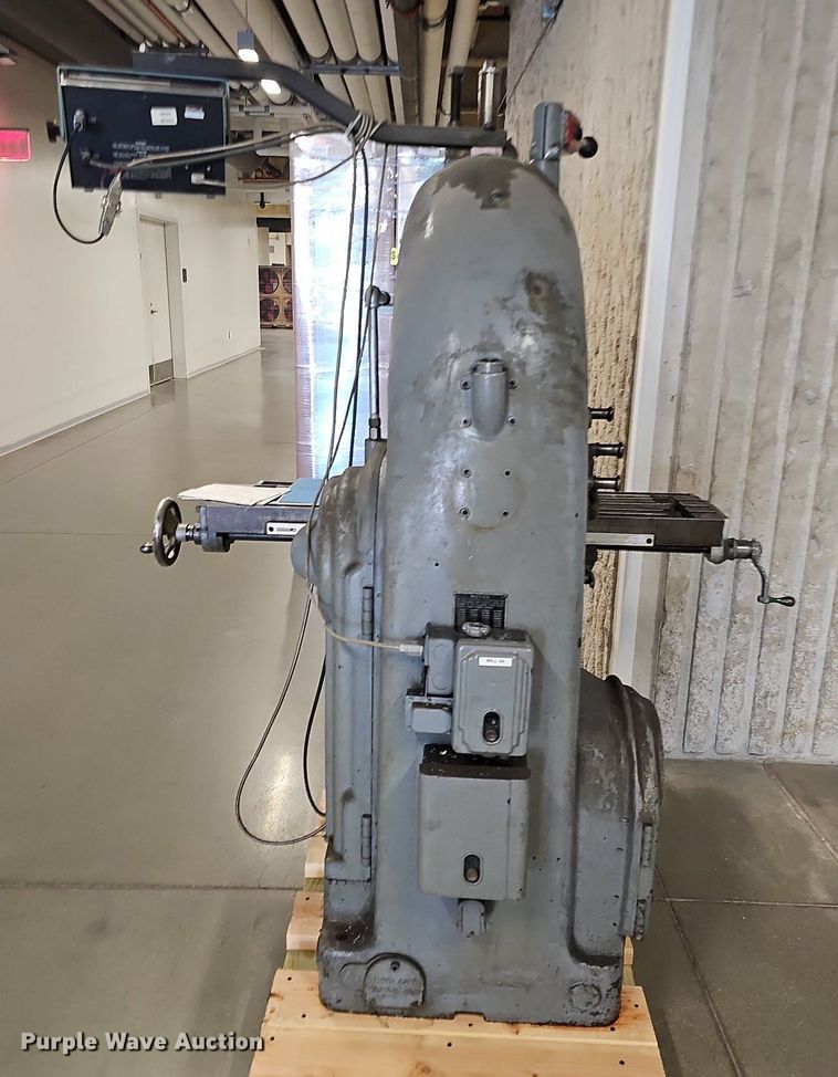 image for item NX9689 Milwaukee 2HL  milling machine