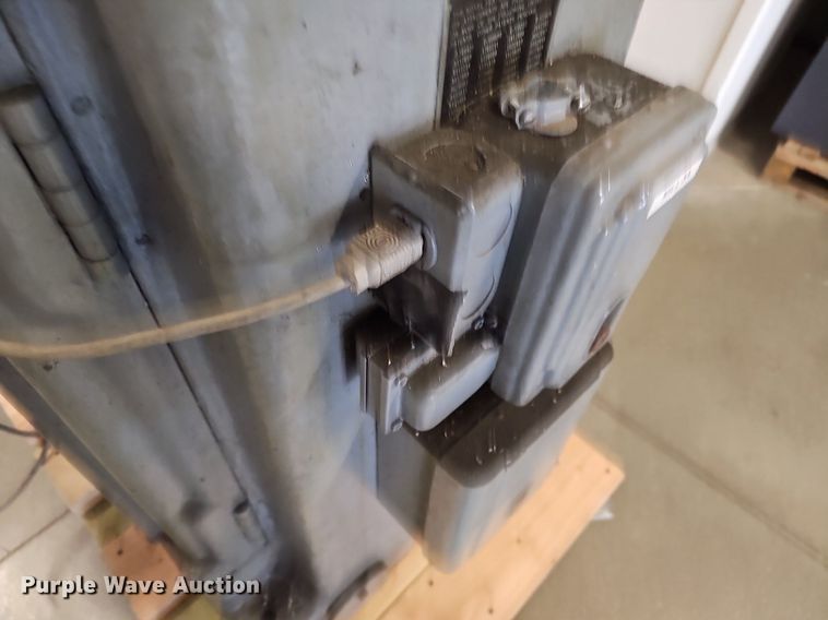 image for item NX9689 Milwaukee 2HL  milling machine