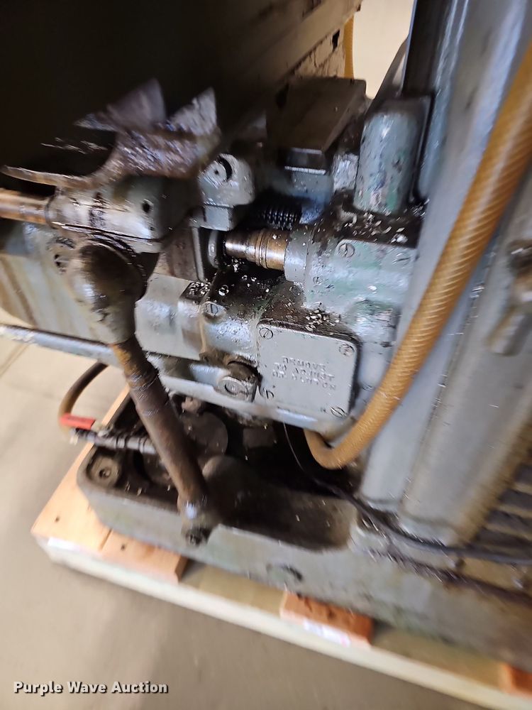 image for item NX9693 Milwaukee 2HL  milling machine