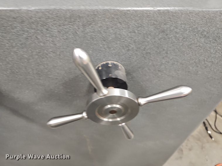 image for item NX9694 Tinius Olsen  testing machine