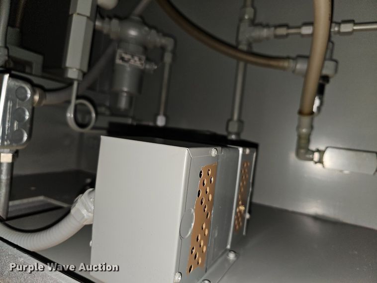 image for item NX9694 Tinius Olsen  testing machine