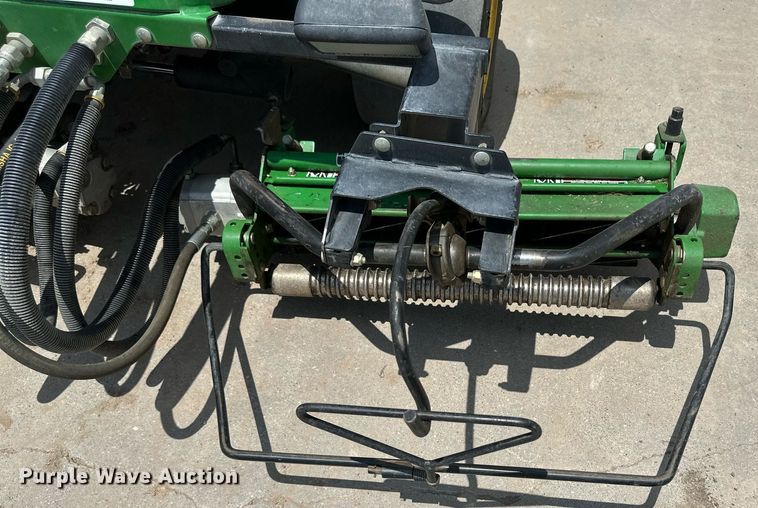 image for item NY9199 2006 John  Deere 2500A  reel mower