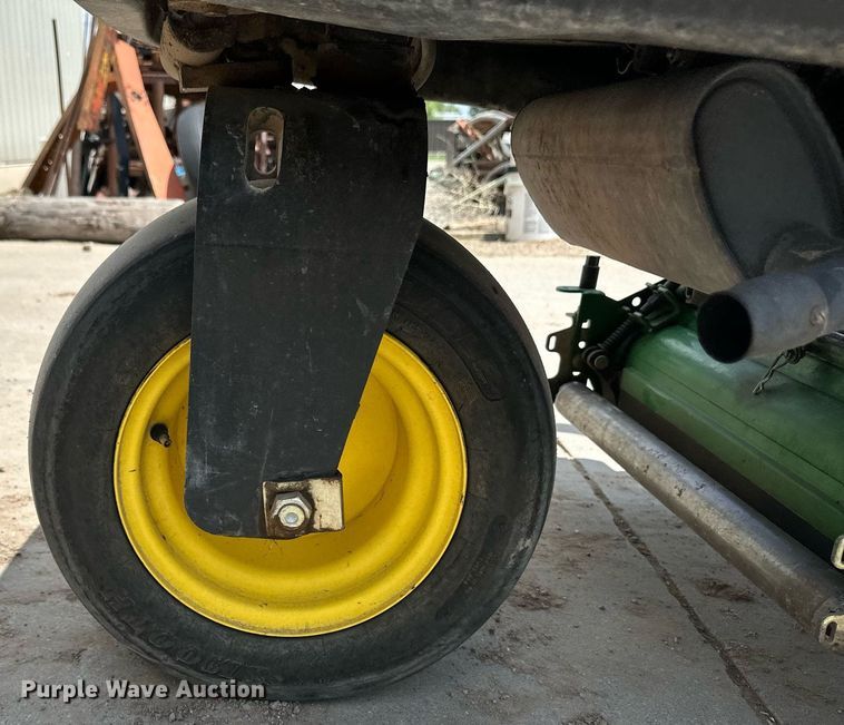 image for item NY9199 2006 John  Deere 2500A  reel mower