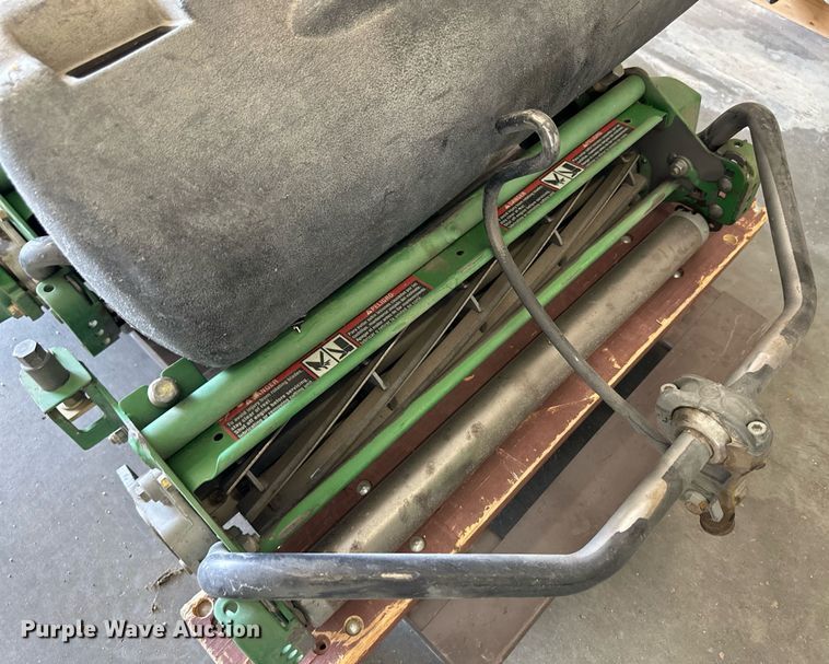 image for item NY9199 2006 John  Deere 2500A  reel mower