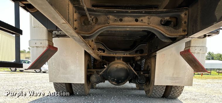 image for item OG9131 1997 International 4900  crane truck