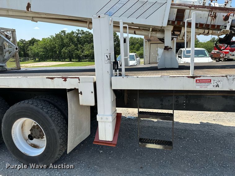 image for item OG9131 1997 International 4900  crane truck