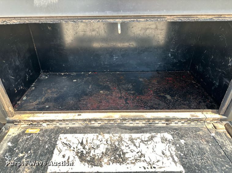 image for item OG9131 1997 International 4900  crane truck