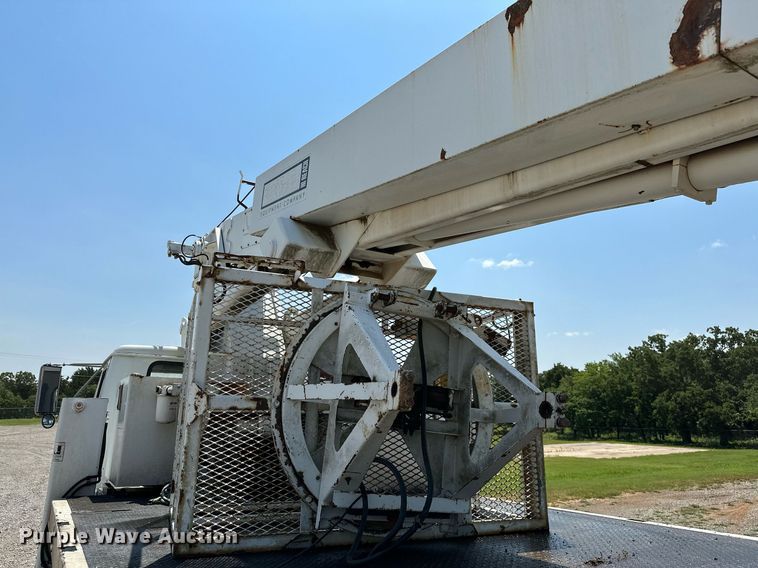 image for item OG9131 1997 International 4900  crane truck