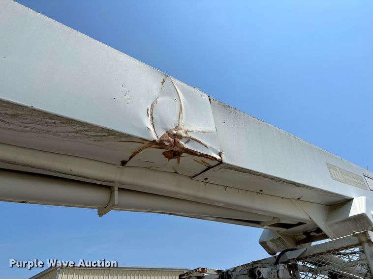 image for item OG9131 1997 International 4900  crane truck