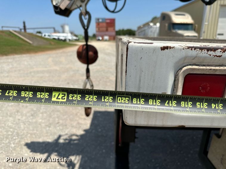 image for item OG9131 1997 International 4900  crane truck