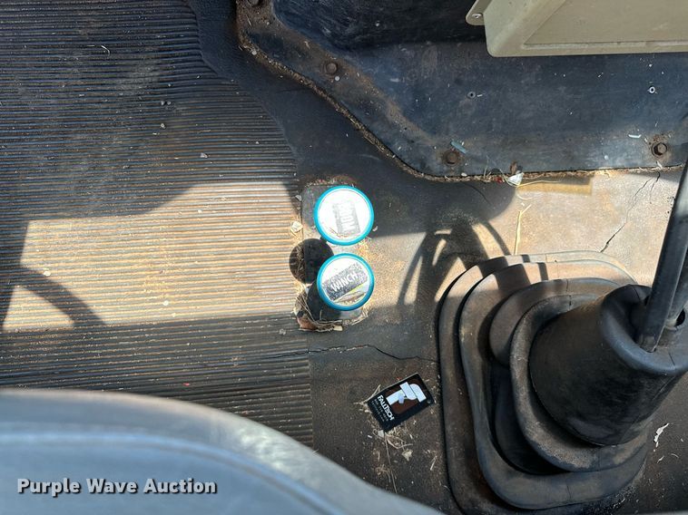 image for item OG9131 1997 International 4900  crane truck