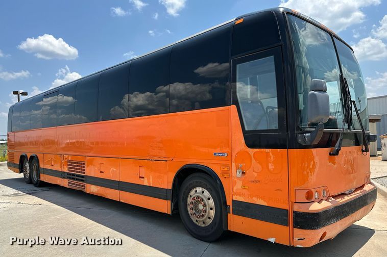 image for item OG9132 2005 Prevost LeMirage XL II  coach bus