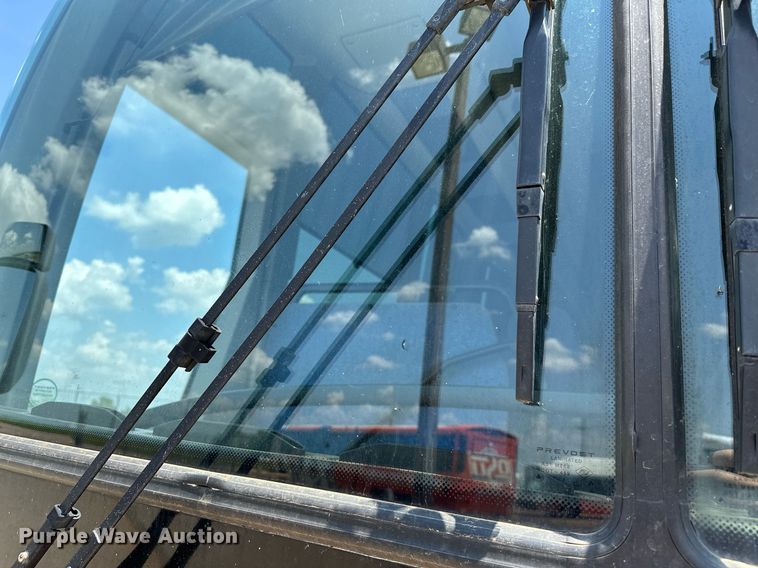 image for item OG9132 2005 Prevost LeMirage XL II  coach bus