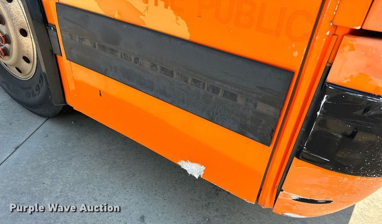 image for item OG9132 2005 Prevost LeMirage XL II  coach bus