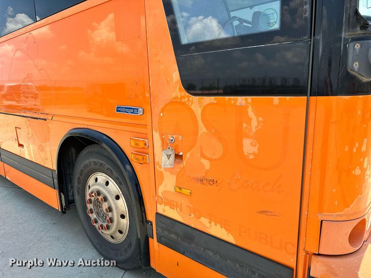 image for item OG9132 2005 Prevost LeMirage XL II  coach bus