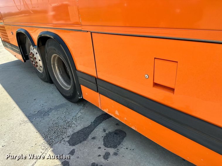 image for item OG9132 2005 Prevost LeMirage XL II  coach bus