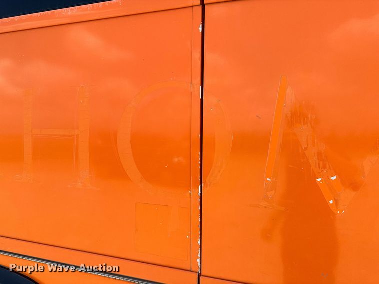 image for item OG9132 2005 Prevost LeMirage XL II  coach bus