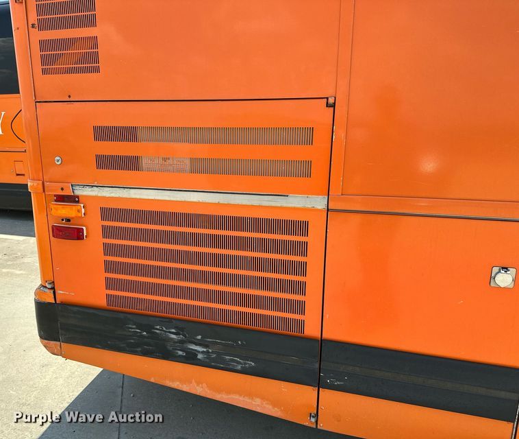 image for item OG9132 2005 Prevost LeMirage XL II  coach bus